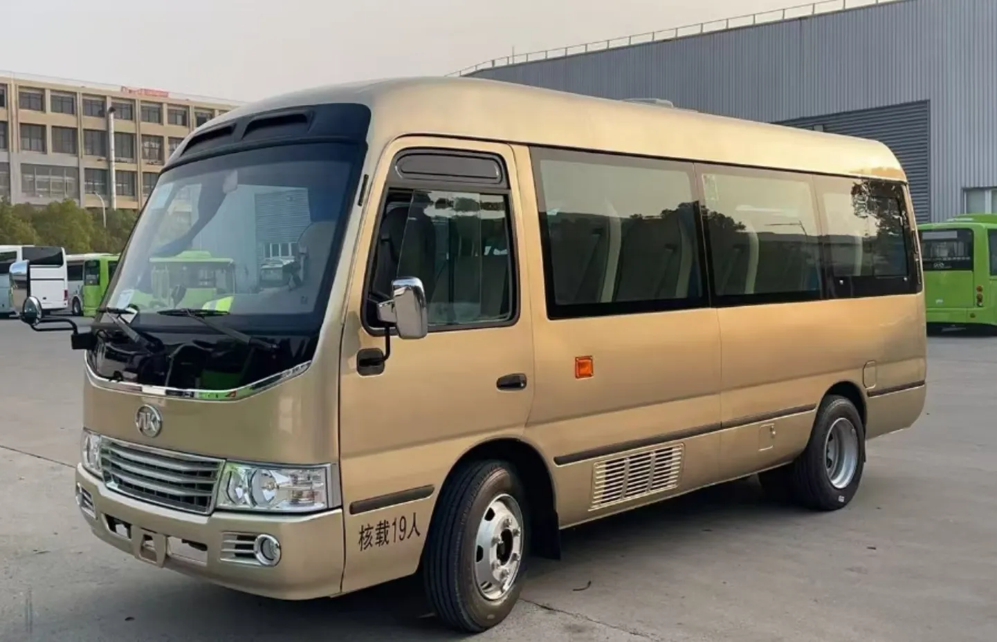 Jiangling Jingma (JMMC), 19-seater