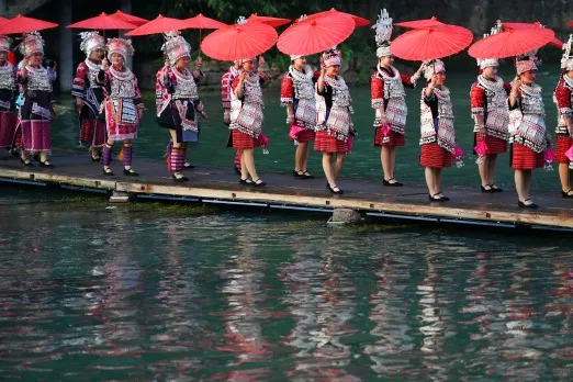 6天5晚·私人游·张家界国家森林公园张家界大峡谷 (玻璃桥) 宝峰湖天门山国家森林公园凤凰古镇