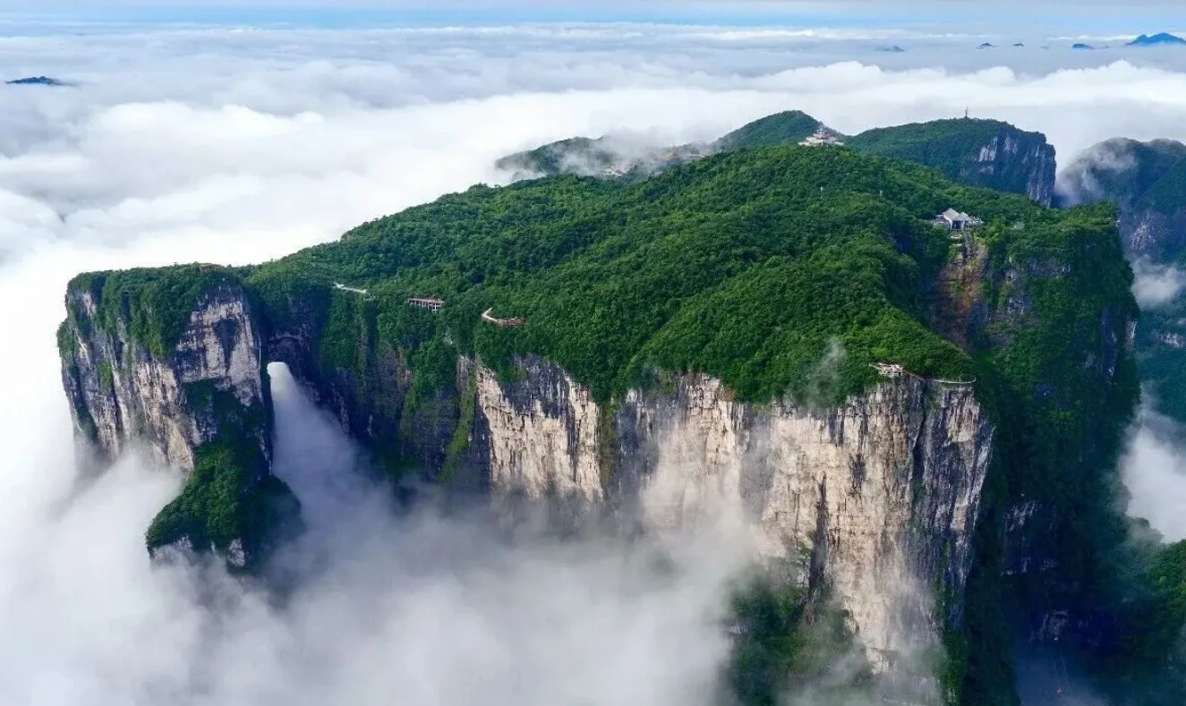Zhangjiajie Tianmen Mountain